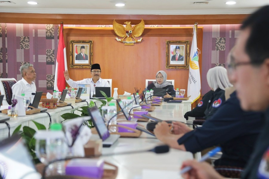 Pemerintah Mendorong Optimalisasi Penyaluran Bantuan Sosial oleh BUMN di Tahun 2025