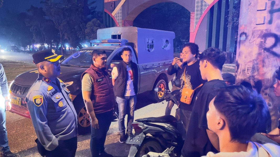 Jaga Kamtibmas, Patroli Blue Light Polres Pelalawan Sasar Pemukiman hingga Rumah Ibadah