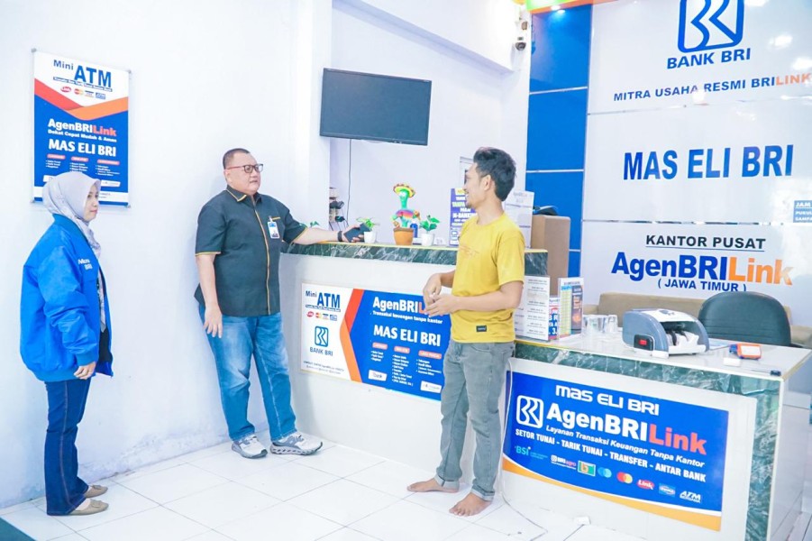 BRILink Agen Jadi Andalan BRI Perluas Inklusi Keuangan hingga Pelosok Situbondo