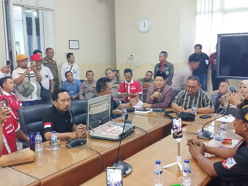 Ditanya Bukti, PDIP Tak Punya Data Soal Warga Jual Sapi dan Kambing untuk Berobat