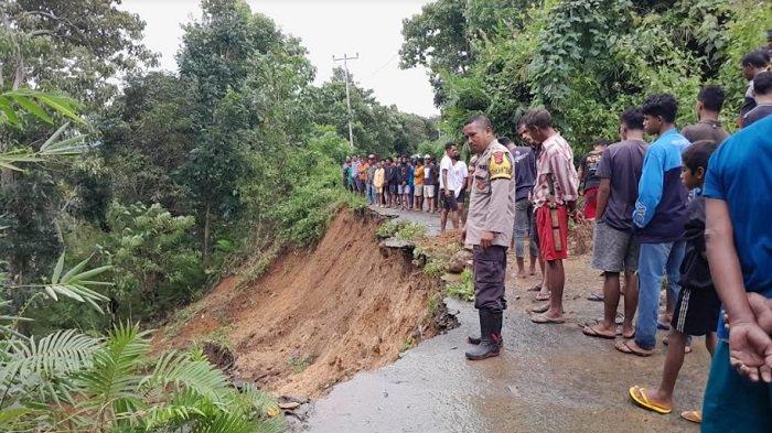 Cuaca Ekstrem Sebabkan Longsor di Manggarai Barat, Akses Transportasi Terganggu