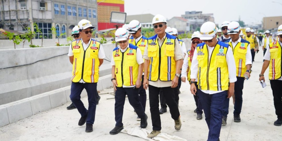 Menteri Dody Tinjau Progres Pembangunan Underpass Joglo di Surakarta