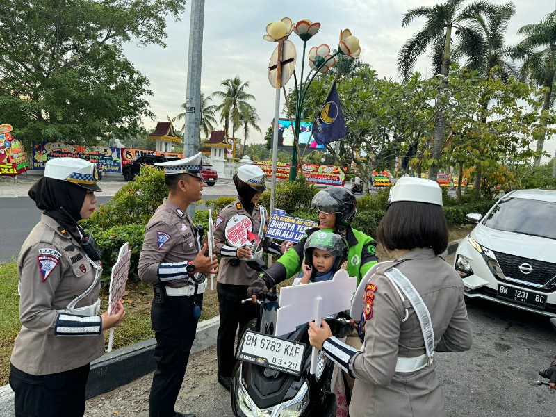 Ditlantas Polda Riau Imbau Pengendara Tertib Lalu Lintas dan Sukseskan Pilkada