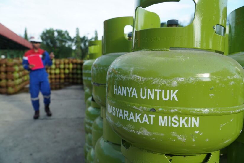 Kelangkaan LPG 3 Kg di Kalimantan Timur: Warga Terpaksa Membayar Harga Tinggi