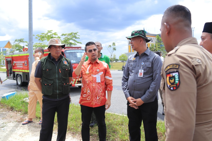 Pj Wako Janji Evaluasi Penanganan Kebakaran di Komplek Kantor Pemko Pekanbaru