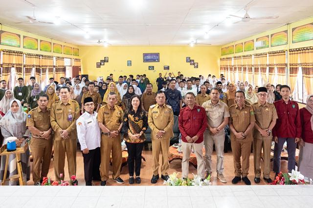 Plt Bupati Kepulauan Meranti Hadiri Pelatihan Aplikasi Mobile untuk SMP dan MTs