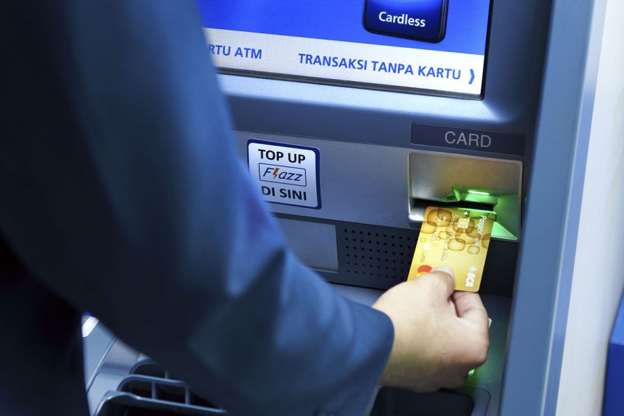 4 Cara Setor Tunai BCA Paling Praktis dan Mudah Dilakukan