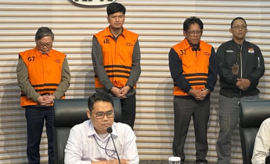 KPK Tahan Tiga Tersangka Suap Pengelolaan Kawasan Hutan