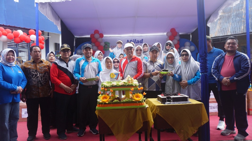 Hadiri Milad Ke-67 SMPN 1 Tembilahan Hulu, Pj Bupati Inhil Herman: Terkenang Wadah Belajar Paling Inspiratif Gapai Impian