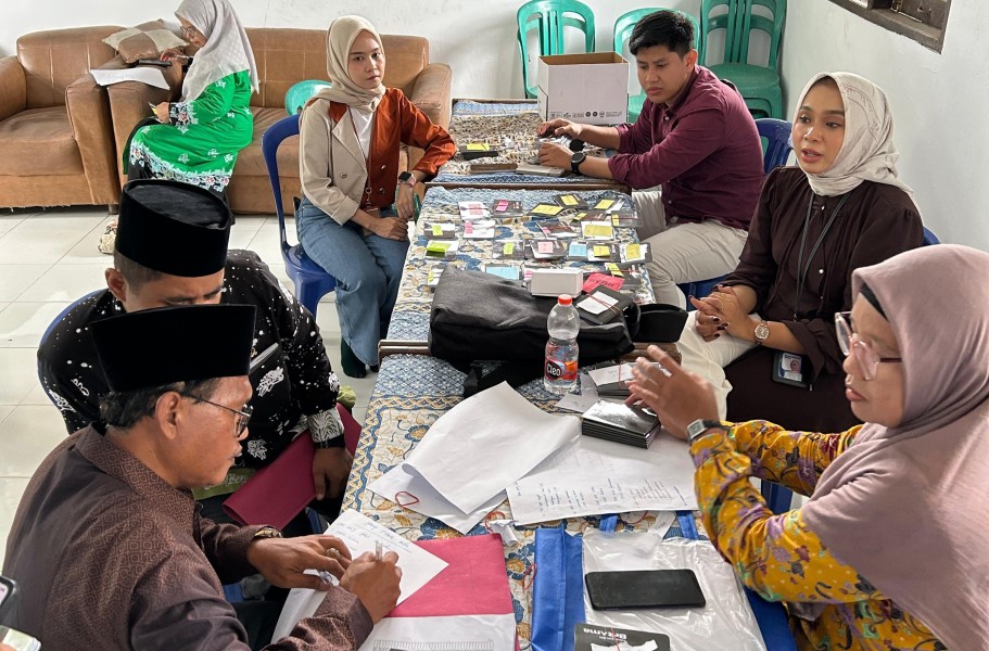 Permudah Gaji Pegawai, BRI Pangkalan Kerinci Distribusikan 1.486 Buku Rekening P3K Paruh Waktu Disdikbud