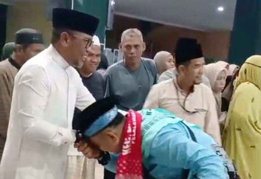 Bupati Pelalawan Lepas 225 Jamaah Calon Haji, Titip Doa untuk Kemakmuran Daerah