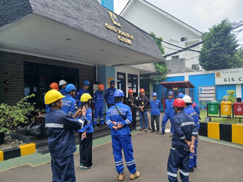 PLN (UIT JBB)  Berkomitmen Tingkatkan Keandalan Listrik Nasional dengan Pemeliharaan Gardu Induk CSW Jakarta