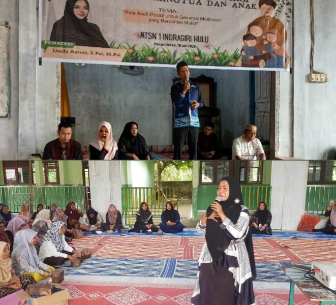 MTsN 1 Inhu Gandeng Psikolog Bahas Pola Asuh Positif dalam Seminar Parenting
