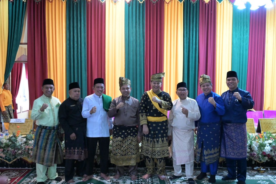 Abdul Wahid Dinobatkan Sebagai Kemonakan Nan Istimewa LKA Ujung Batu Rohul