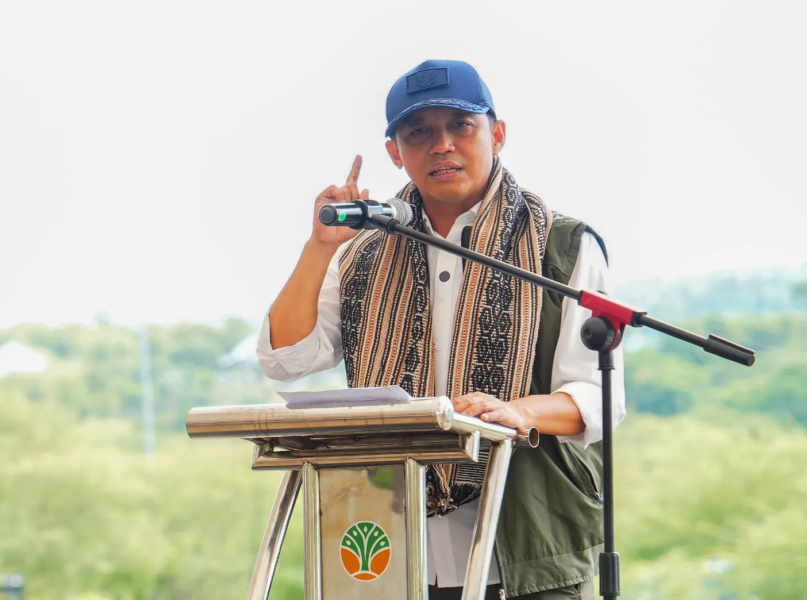 Menteri Raja Juli Antoni Larang Pejabat Kemenhut Pakai Botol Sekali Pakai untuk Minum