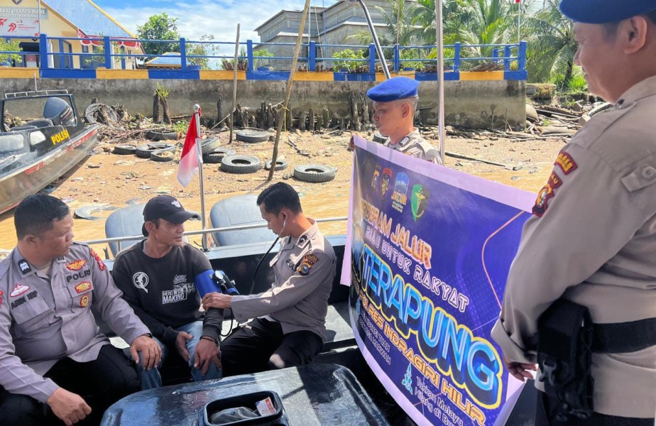 Satpolairud Polres Inhil Sediakan Klinik Terapung, Layani Kesehatan Warga Pesisir