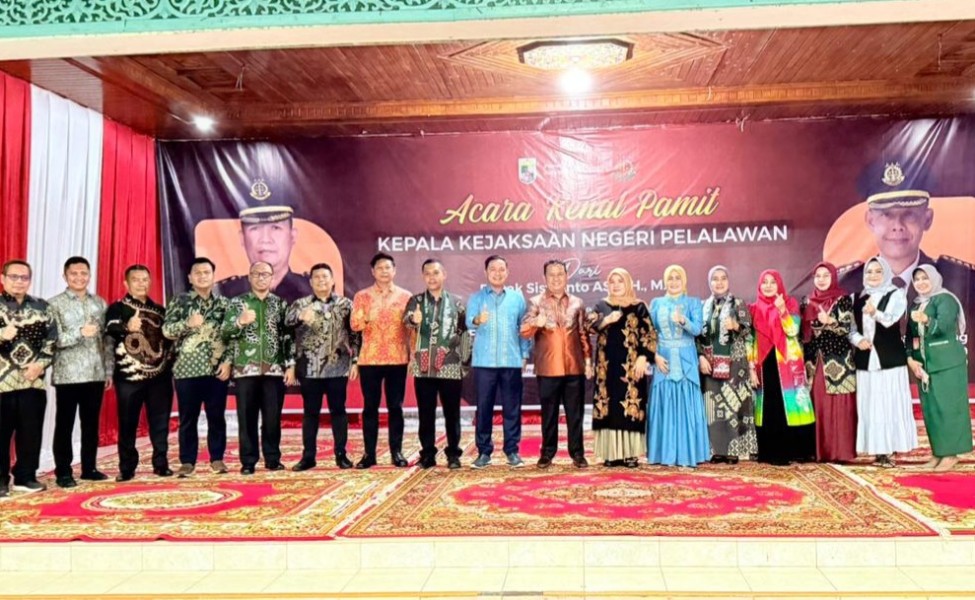 Pemkab Pelalawan Gelar Malam Kenal Pamit Kajari di Balai Seminai