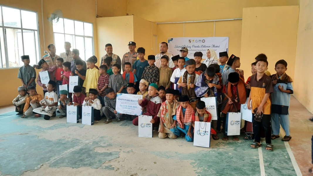 YBM PLN UP3 Rengat Gandeng Desa Kota Lama Gelar Bakti Sosial untuk Dhuafa