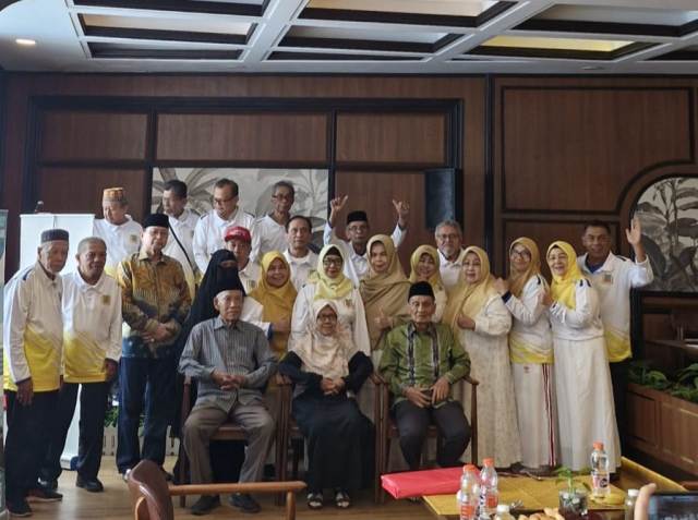 Reuni Alumni SMAN 2 Pekanbaru Rajut Silaturahim dan Kebersamaan Setelah Puluhan Tahun