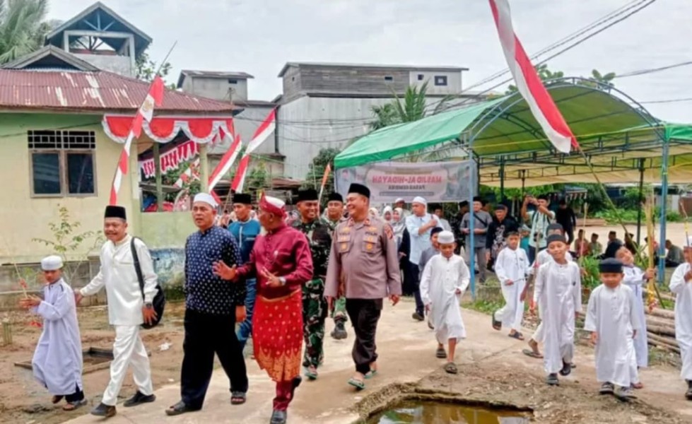 Bupati Inhil dan Kapolsek Gaung Hadiri Maulid Nabi di Desa Gembira