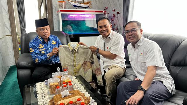 Bupati Meranti Terima Kunjungan PT ITA, Bahas Progres Pelatihan Batik Ecoprint dari Mangrove