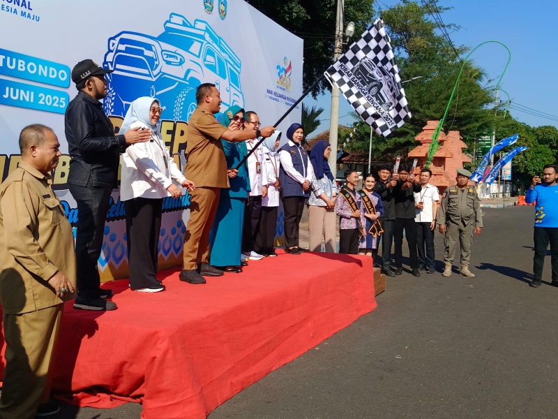 Bupati Situbondo Serahkan Bantuan Edukasi Gizi dan Ajak Keluarga Galakkan Literasi di Peringatan Harganas ke-32
