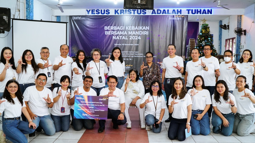 Natal Penuh Kasih, Bank Mandiri Donasikan Ribuan Paket Sekolah dan Kesehatan