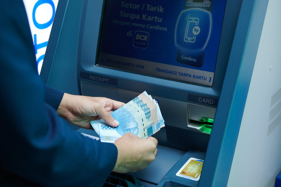 Cara Transfer BCA ke GoPay Terlengkap dan Biayanya