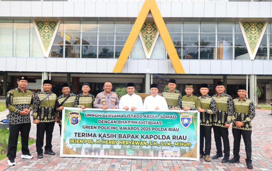 Polda Riau Lepas 10 Bhabin Peraih Green Policing Award ke Tanah Suci