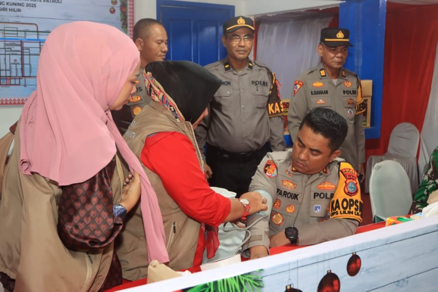 Kapolres Inhil Laksanakan Pengecekan Pos Pengamanan dan Pelayanan Natal 2025 dan Tahun Baru 2026