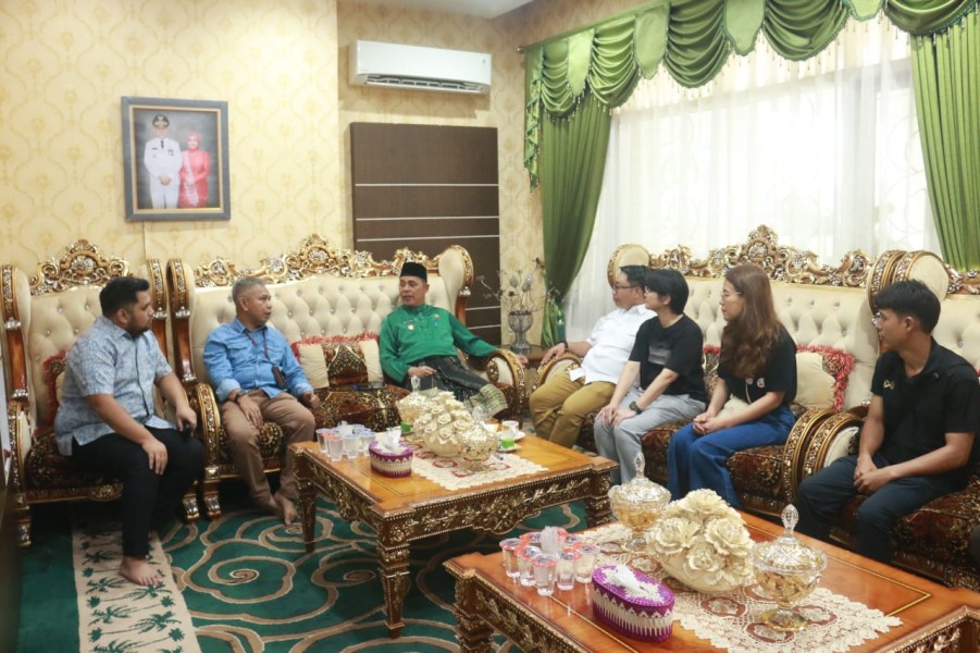 Bupati Inhil Lepas Satgas Hilirisasi Kelapa Bersama Investor Asal Thailand