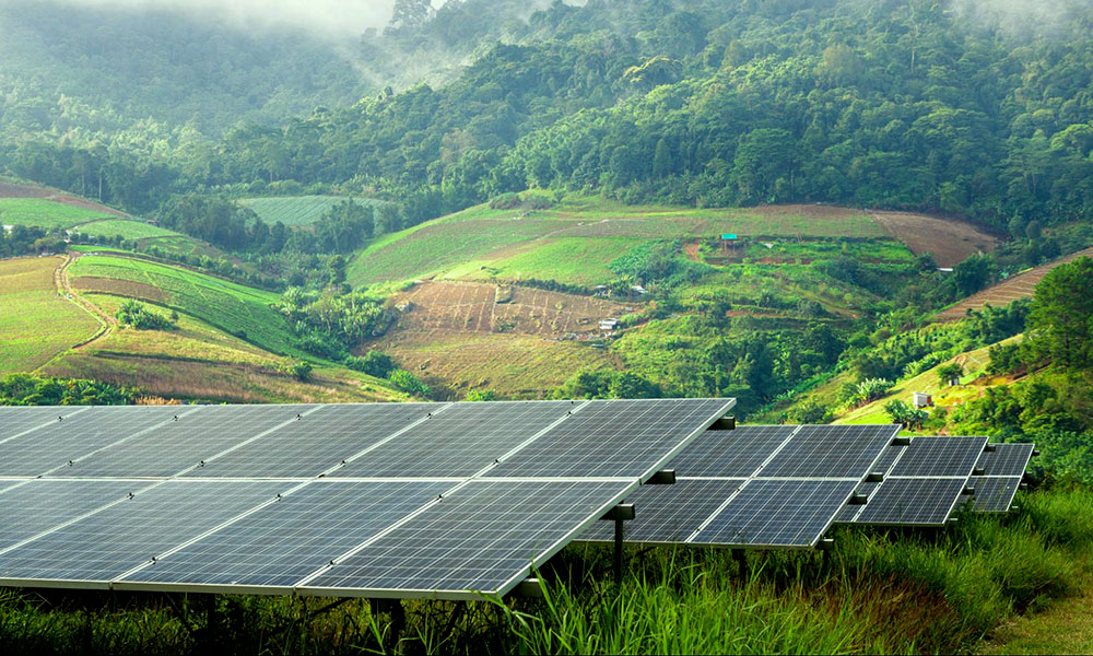 Menuju Transisi Energi Berkeadilan di Indonesia: Tantangan dan Peluang