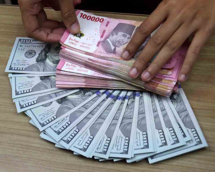 Rupiah Melemah ke Rp16.256, Sentimen The Fed Ancam Kurs di Asia