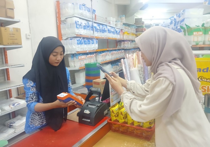 BRI BO Genteng Kelola 220 Merchant EDC, Transaksi Digital Kian Diminati Pelaku Usaha