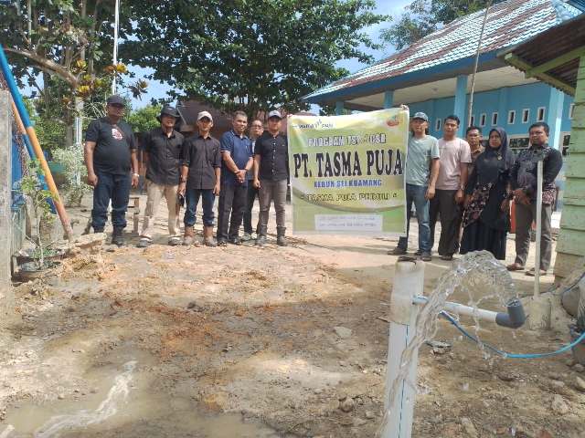 Hampir Dua Tahun Krisis Air Bersih, PT Tasma Puja Bangunkan Sumur Bor untuk TK Anur  dan Warga Padang Mutung