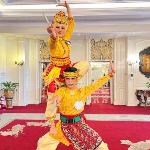 Juara 1 Best Talent BI Kategori Penari di Raih Oleh Shinta Claudia Nardiyanti dari BI Riau Diumumkan Pada Acara Puncak Fesbuker 2025