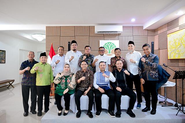 Gubernur Riau dan Kepala Daerah Audiensi dengan Menteri Kehutanan Bahas Pengelolaan Hutan dan Perhutanan Sosial