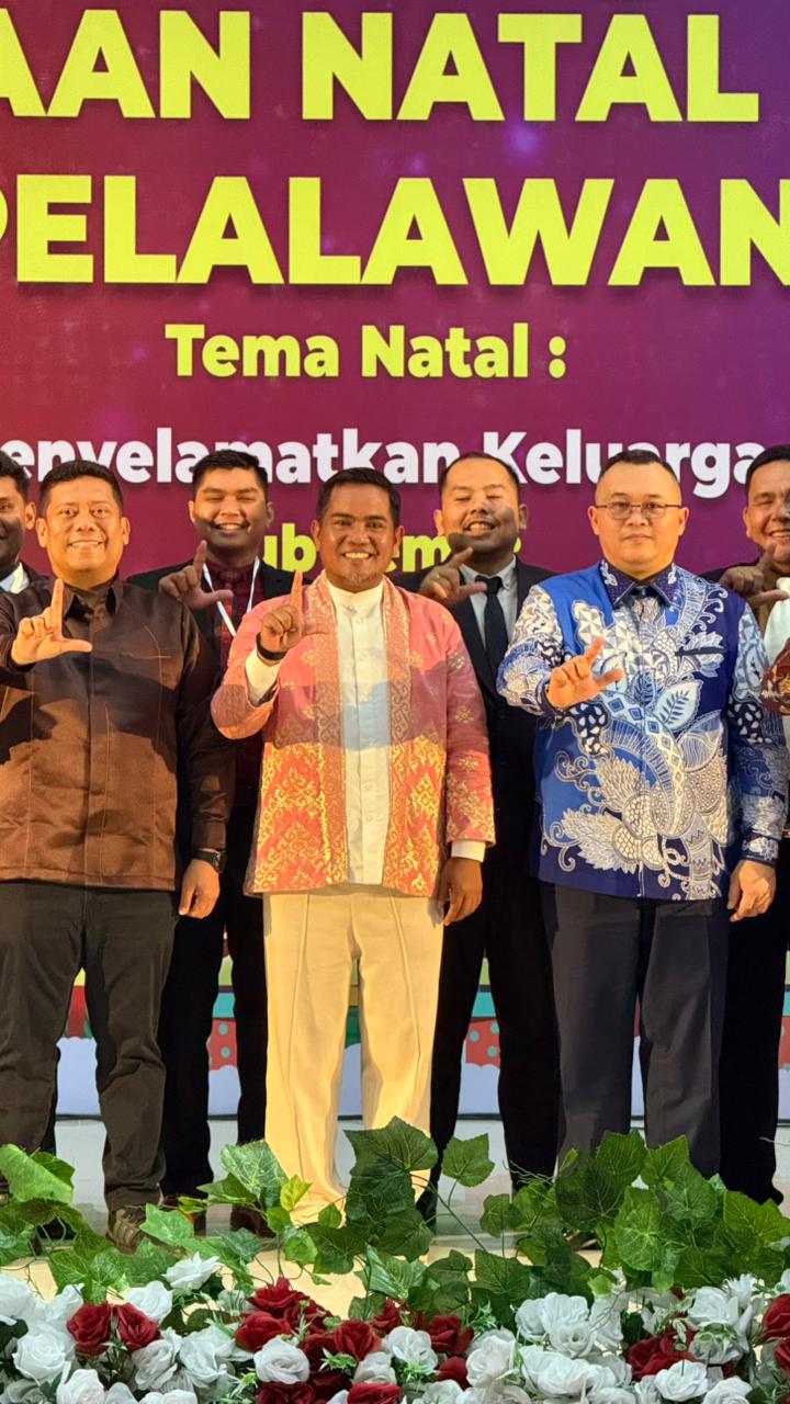 Hadiri Perayaan Natal, Bupati Pelalawan Pesankan Pentingnya Saling Tolong dan Jaga Keharmonisan