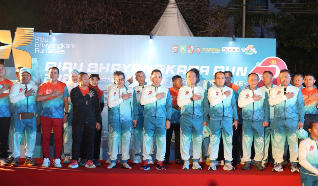 Kapolri Flag Off Riau Bhayangkara Run 2025