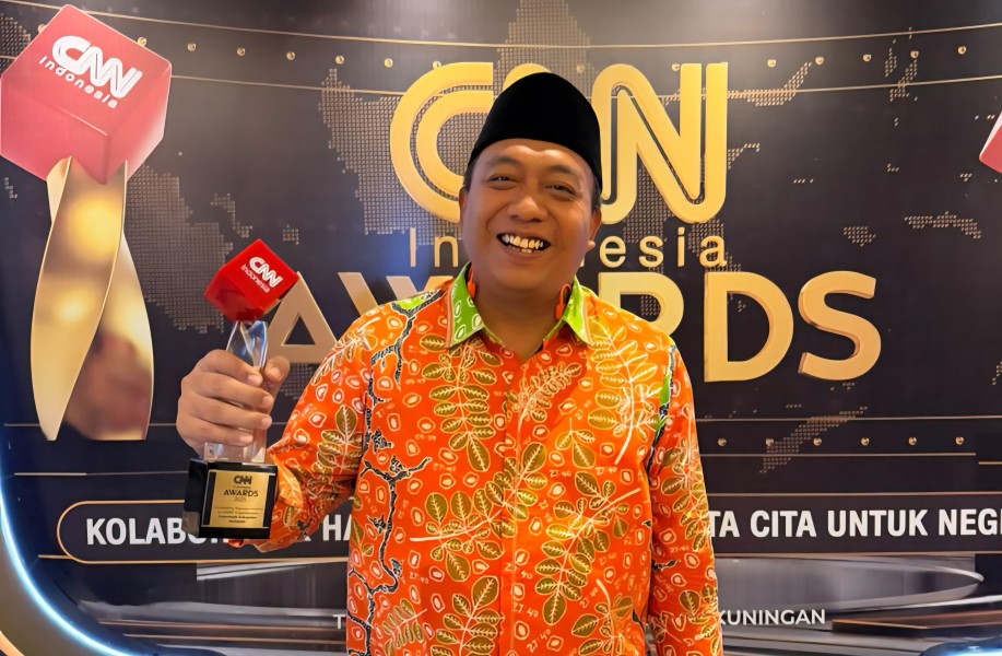 Fokus UMKM, Situbondo Dinobatkan sebagai Kabupaten Pemberdayaan Terbaik di CNN Award 2025
