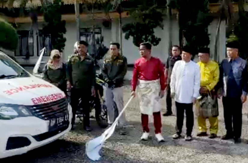Bupati Pelalawan Lepas Bantuan Kemanusiaan Rumah Relawan Dhuafa untuk Sumbar, Sumut dan Aceh