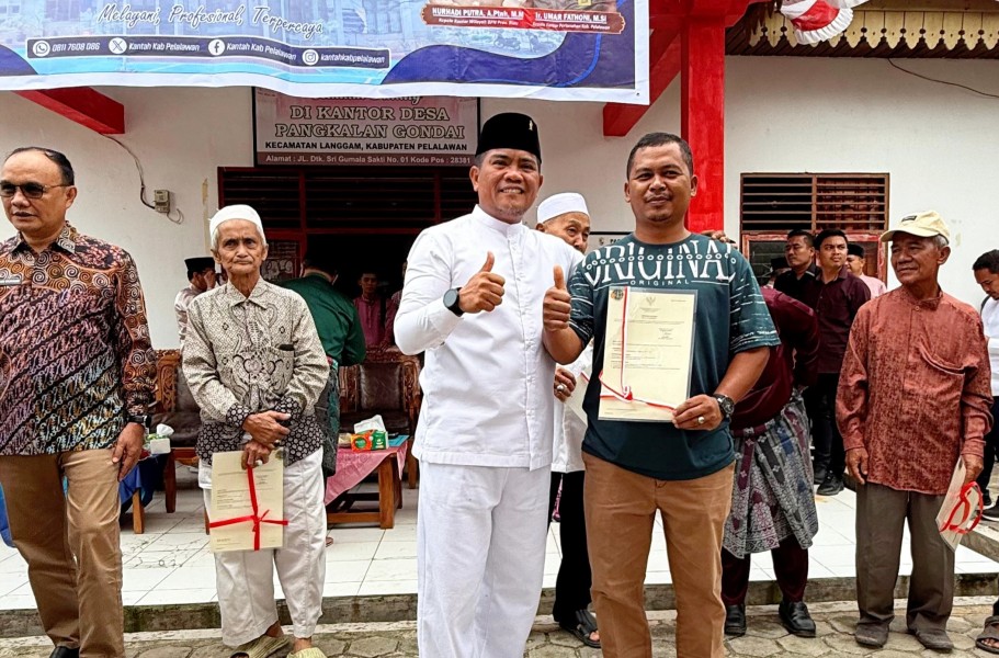 236 Warga Desa Pangkalan Gondai Terima Sertifikat Program Redistribusi Tanah 2025