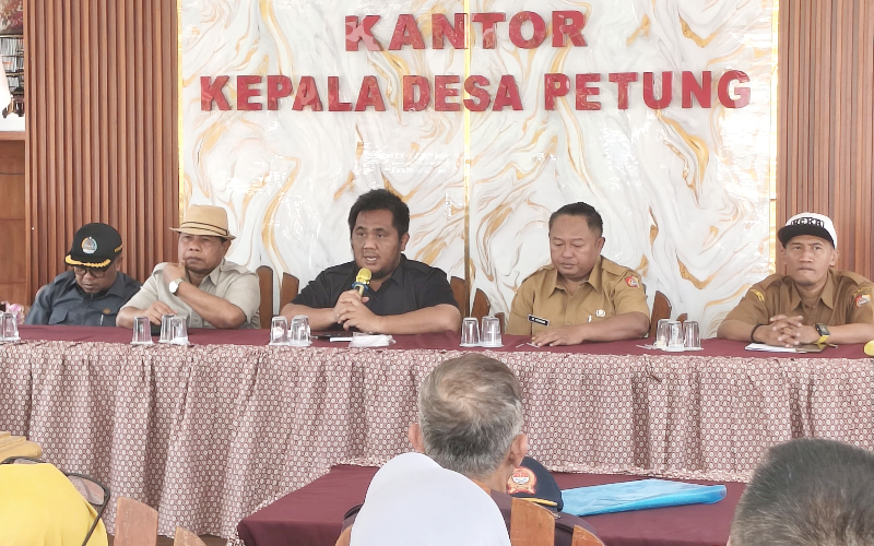Komisi A DPRD Jember Serukan Penertiban Banner Bacakades yang Dipaku di Pohon, Ingatkan Etika Politik Sejak Dini