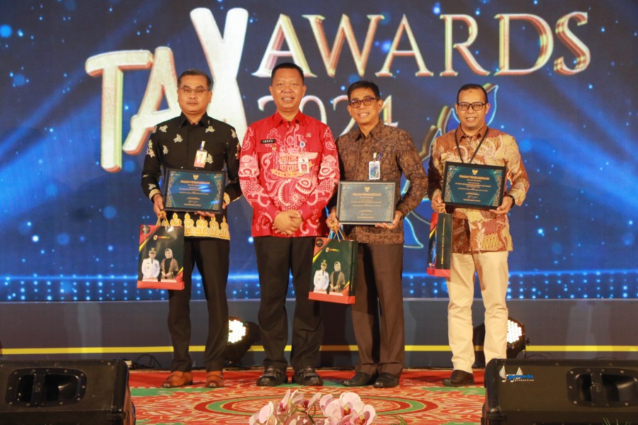Perusahaan dan Warga yang Taat Pajak, Bapenda Beri Penghargaan