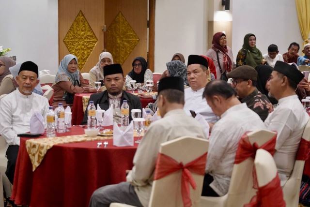 Wagubri SF Hariyanto Hadiri Buka Bersama SMANSA 83 Pekanbaru