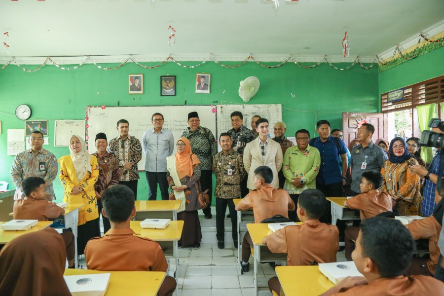 Komisi X DPR RI Kunjungi SMP Negeri 15, Klarifikasi Kasus Viral di Sekolah