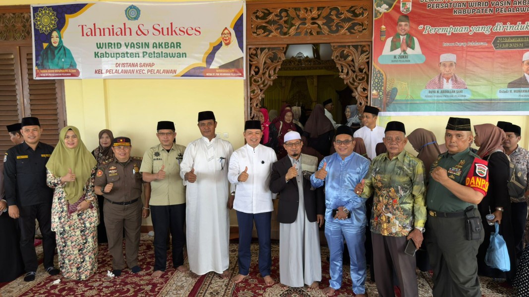 Husni Tamrin Hadiri Wirid Yasin Akbar di Istana Sayap Pelalawan