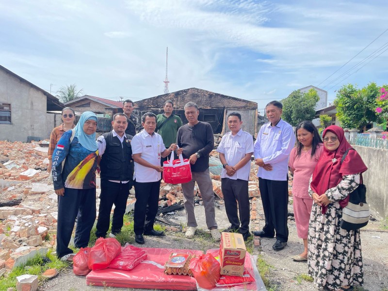 Korban Kebakaran Rumah di Dua Kecamatan Terima Bantuan dari Pemko Pekanbaru