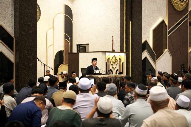 DT Peduli Riau Gelar Safari Dakwah Bersama Koh Dennis Lim di Tiga Masjid