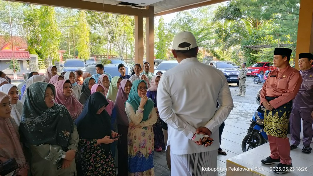 Bupati Pelalawan Sidak ke Sejumlah OPD, Pastikan Pelayanan Berjalan Optimal